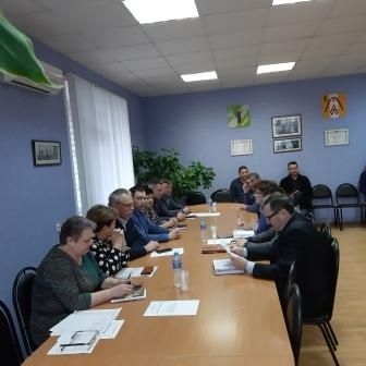 В Администрации города состоялось рабочее совещание Главы района А.Комарова с Главами поселений района.